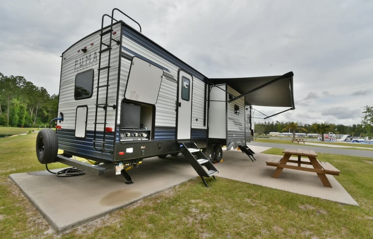Island Oaks RV Resort