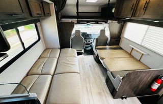 2023 Coachmen Leprechaun