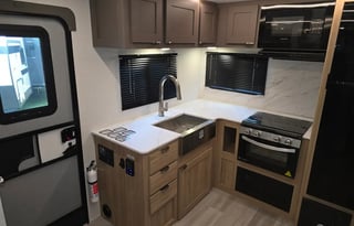 2025 Cruiser Avenir 25RK