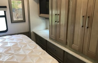 2021 Encore 325SS - Fully Stocked,Great for Parks