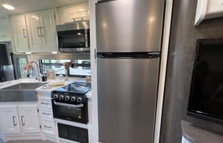 2023 Coachmen Mirada 32LS – Family Adventure Ready