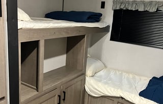 2021 Keystone RV Hideout 318BR