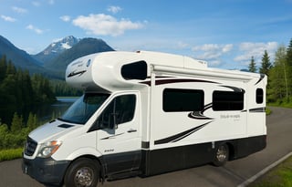 Easy Breezy 2009 Holiday Rambler 24RBF Motorhome