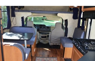 2017 Thor Motor Coach Four Winds 22B