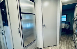 Fully Stocked, Sleeps 8, Super Clean & Comfy!