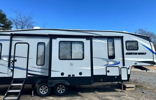 2019 Forest River RV Cherokee Arctic Wolf 305ML6