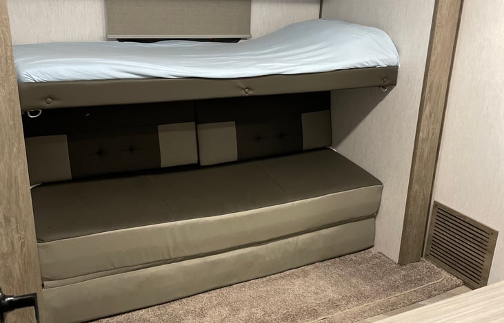Twin over queen bunkroom