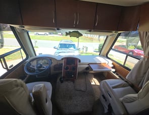 Four Winds RV Serrano 31X