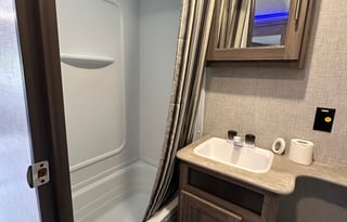 FAMILY TRADITIONS Zippy Zinger