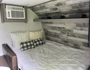 Dutchmen RV Coleman 17B