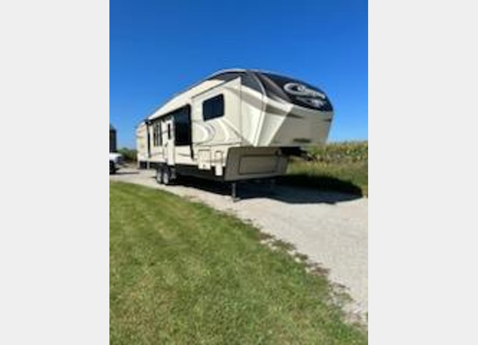 Fifth Wheel rentals in Grawn