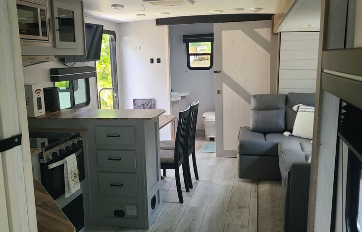 Modern, light and open floorplan