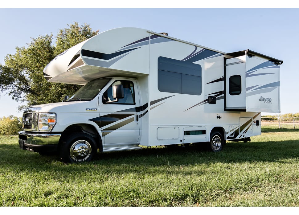 Class C Motor Home rentals in Berryton