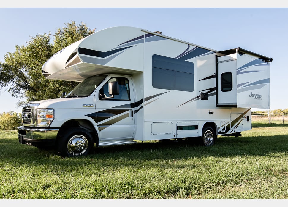 Class C Motor Home rentals in Overland Park