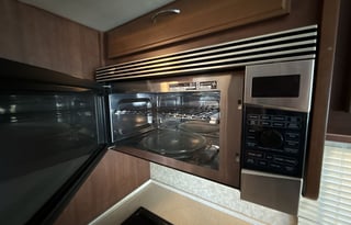 Starlink WiFi - Optional Voice Control - Sleeps 6