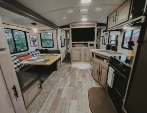 Heartland Sundance Ultra Lite 241 BH