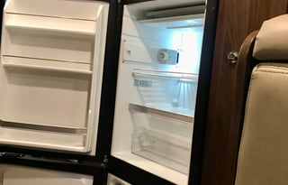 Travato 59GL lithium,unlimited AC,pet ok,sleep 4