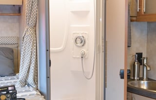 Meet The View, newly remodeled, spacious