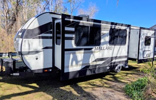Tallahassee RV Rental | King Bed | Delivery  Setup