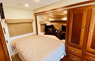 NEW AND POPULAR Sunseeker Serenity-Mercedes-Benz