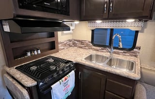 2017 Thor Motor Coach Freedom Elite 30FE