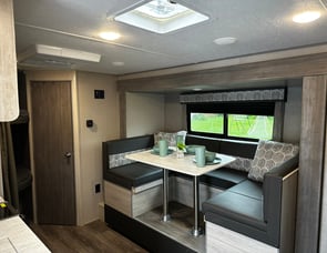 Coachmen RV Catalina Summit Series 7 184BHS