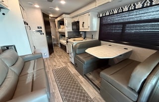 2022 Entegra Odyssey 31F–Sleeps 10, Wifi, Loaded