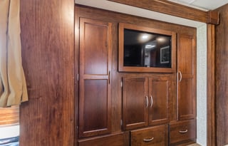 Mirada 1 | Unlimited Mileage & Generator Use