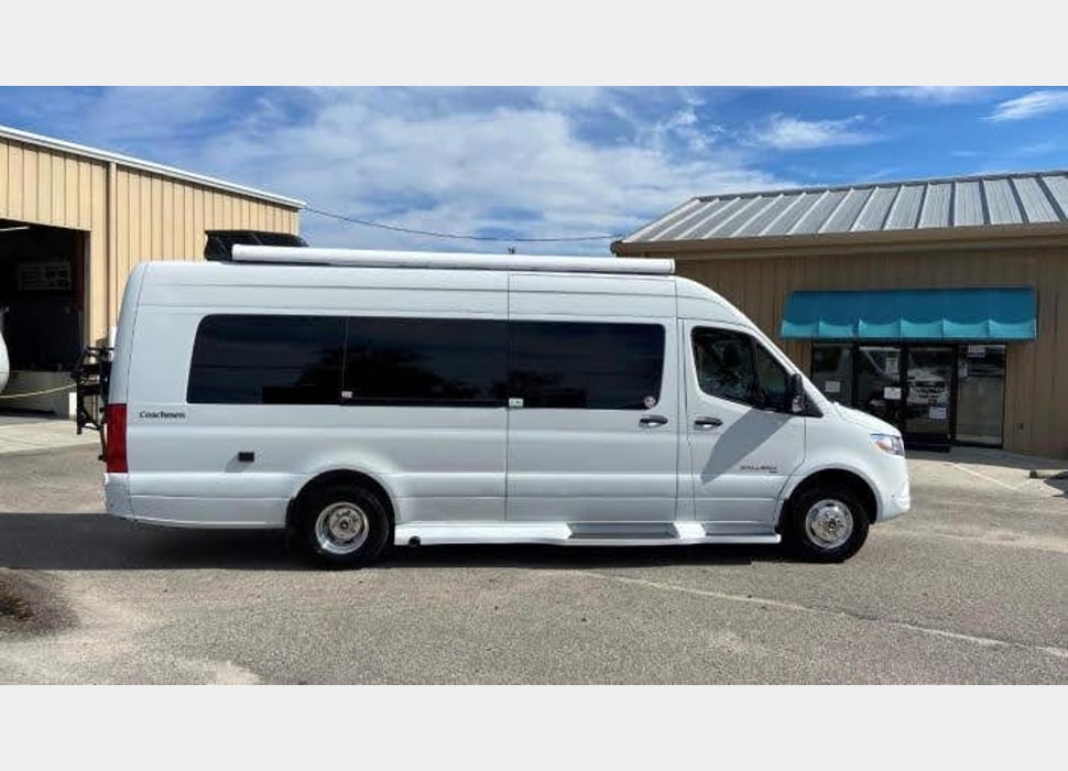 Class B Camping Van rentals in Bulverde