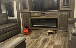 Scot and Alisa's Cougar Rental