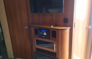 2018 Prime Time RV Avenger 32BIT