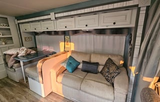2010 Four Winds RV Chateau 31B