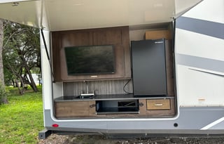 Family Friendly Forest River Impression 41'