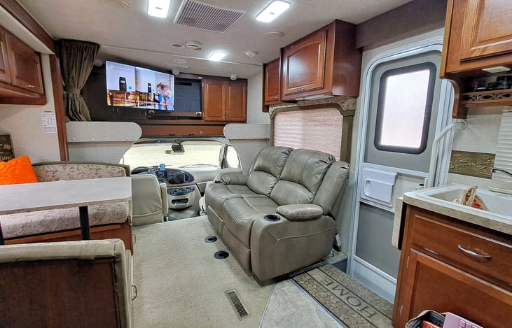 2 spot Recliner with cup holders and USB ports