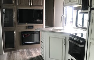 2 Bed 2 Bath 2021 Keystone 5th Wheel