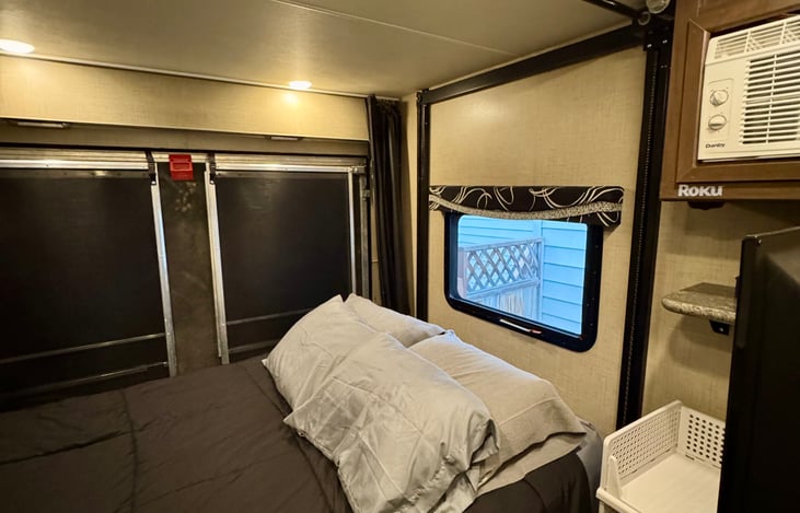 Queen Bed in Private Room