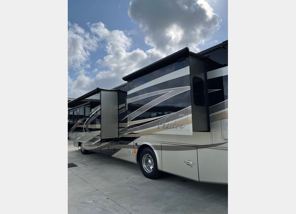 Class A Motor Home rentals in Gonzales