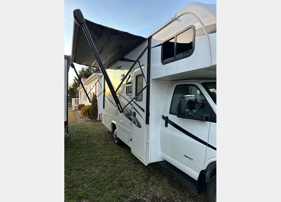 Class C Motor Home rentals in Talbott