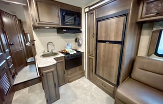 2019 Coachmen RV Freelander 26DS - Low miles