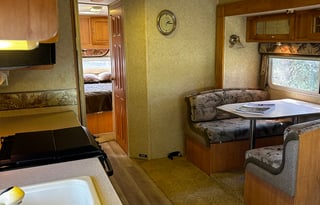 Rocky Mountain Pet Friendly Motor Home!
