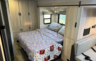 2023 Mercedes Diesel Class C Sleeps 5 Queen Bed!