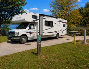 Coachmen RV Freelander 32BH Ford 450
