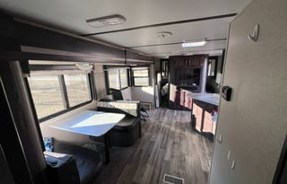 Comfortable Travel Trailer for 6 People