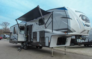 2022 Forest River RV Cherokee Arctic Wolf Suite 3550