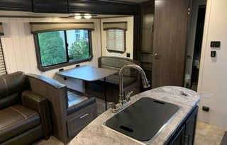 2017 CrossRoads RV Sunset Trail Super Lite SS331BH