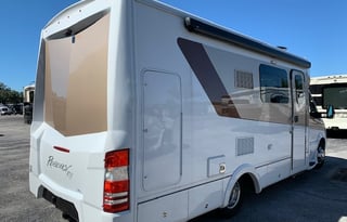 2020 Regency Ultra Brougham 25MB