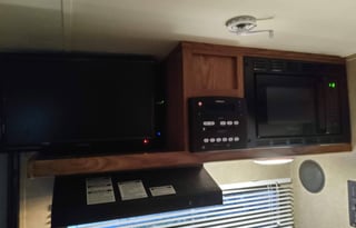 23' ROCKWOOD ROO SLEEPS 10 COMES FULLY STOCKED