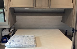 21 Keystone RV Outback Ultra Lite UBH291 Bunkhouse