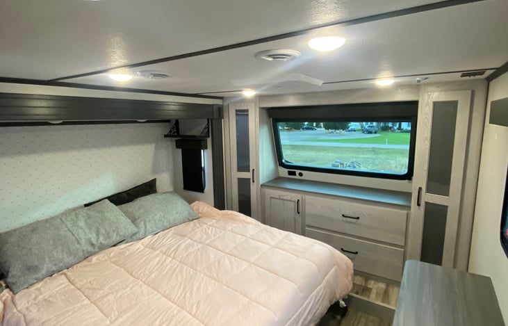 FRONT NOSE CAP WINDOW FOR VIEWING STARS