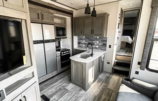 2022 Carbon 398 Toy Hauler